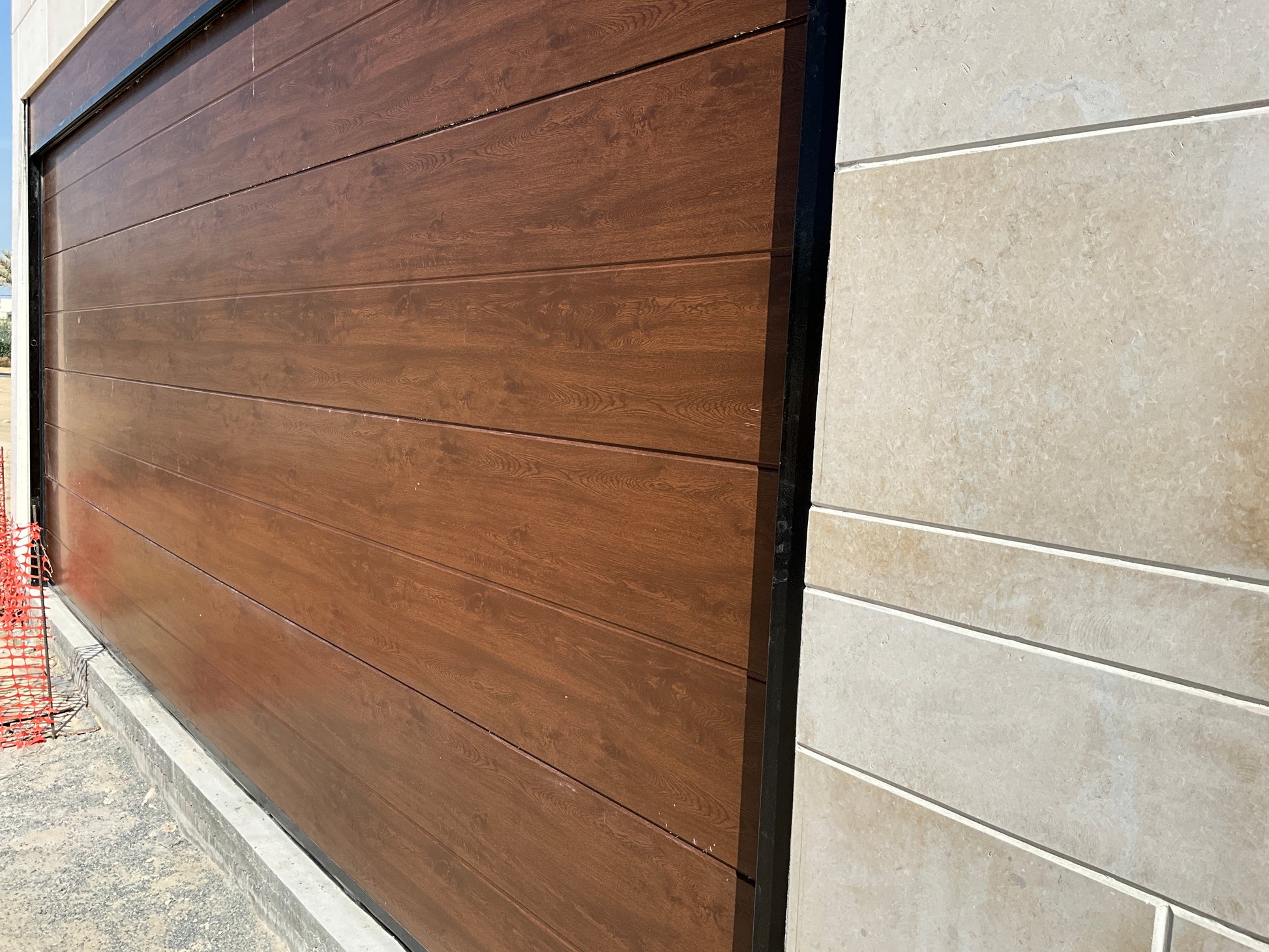 Wood Color Overhead Door - باب كراج لون خشبي - BAB ALSARAY AUTOMATIC GATES & BARRIERS TRADING LLC