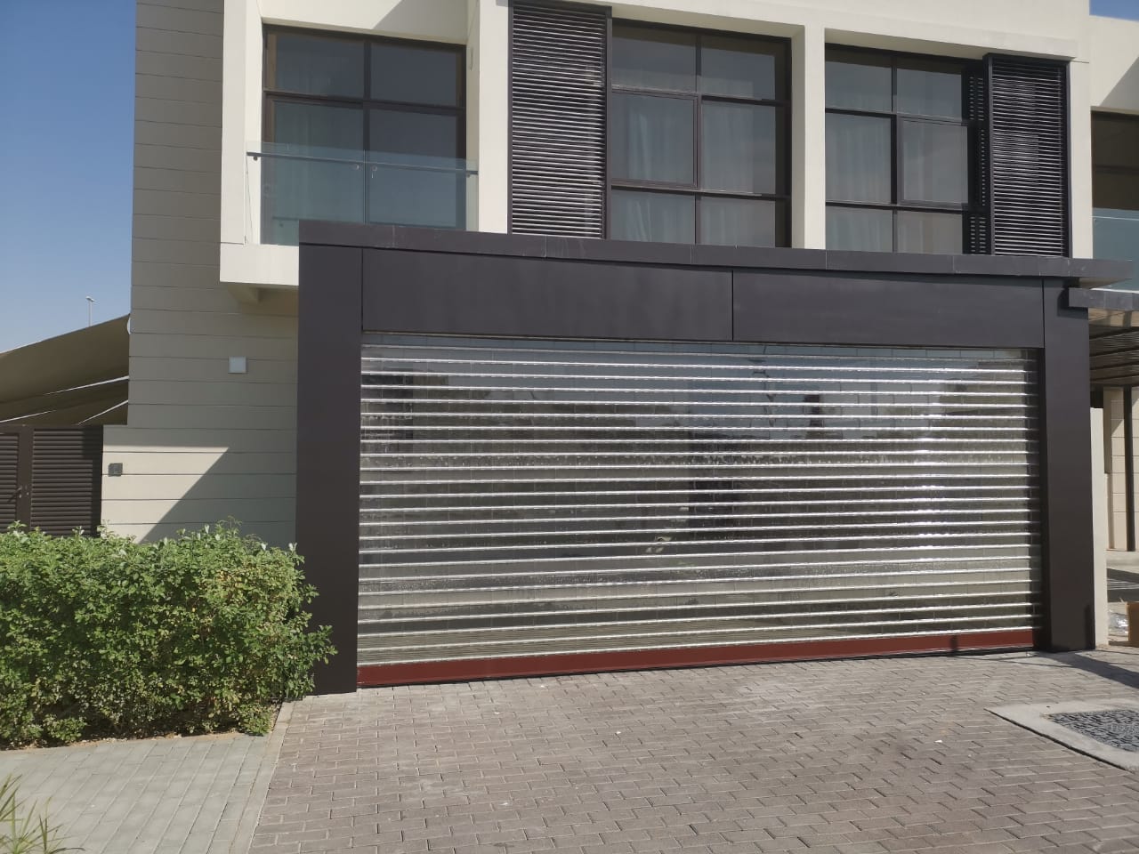 Automatic Polycarbonate Shutter - شتر بولي كربونيت أوتوماتيكي - BAB ALSARAY AUTOMATIC GATES & BARRIERS TRADING LLC