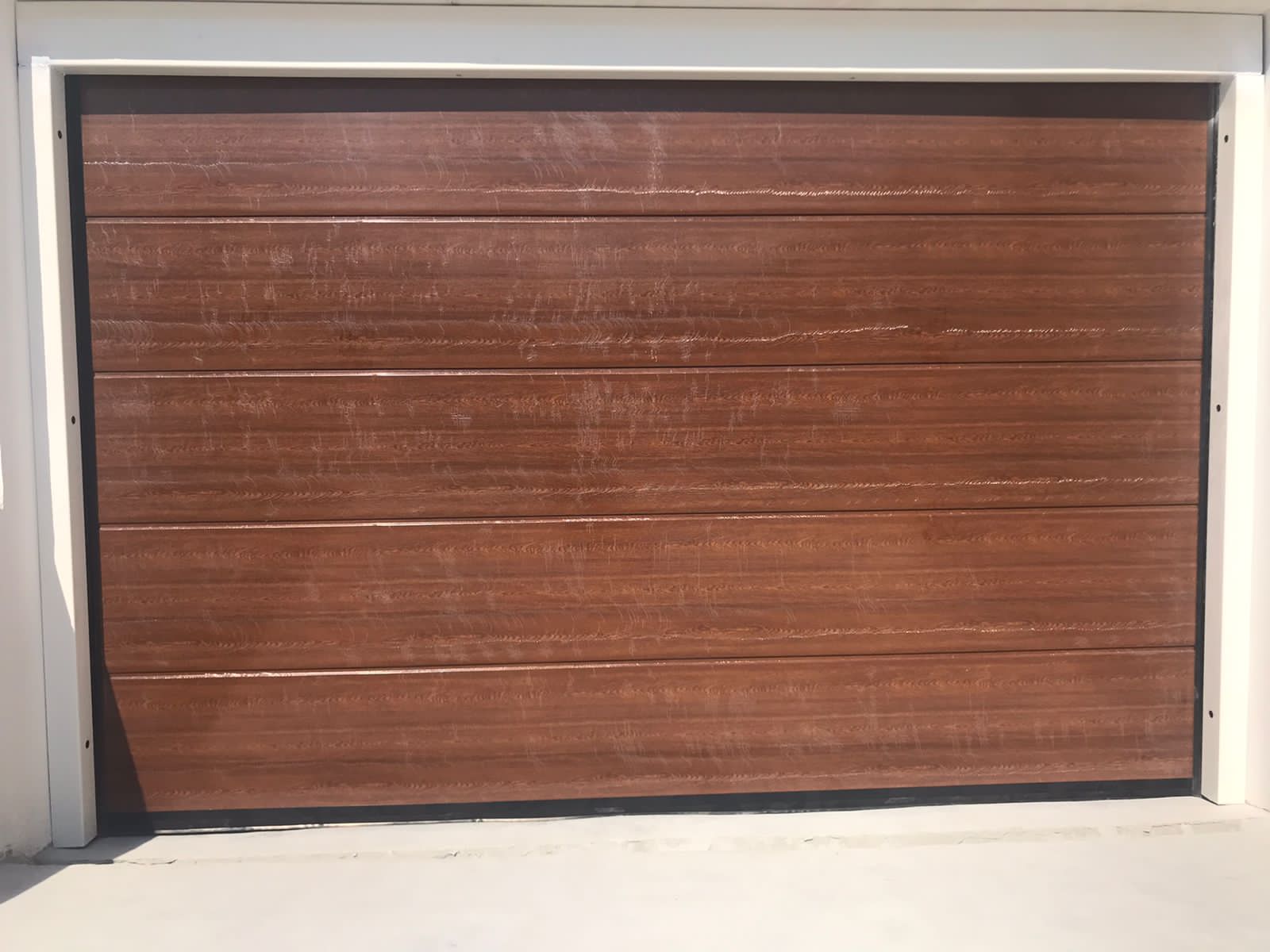 Wood Finish Overhead Door Smart Standard - BAB ALSARAY AUTOMATIC GATES & BARRIERS TRADING LLC
