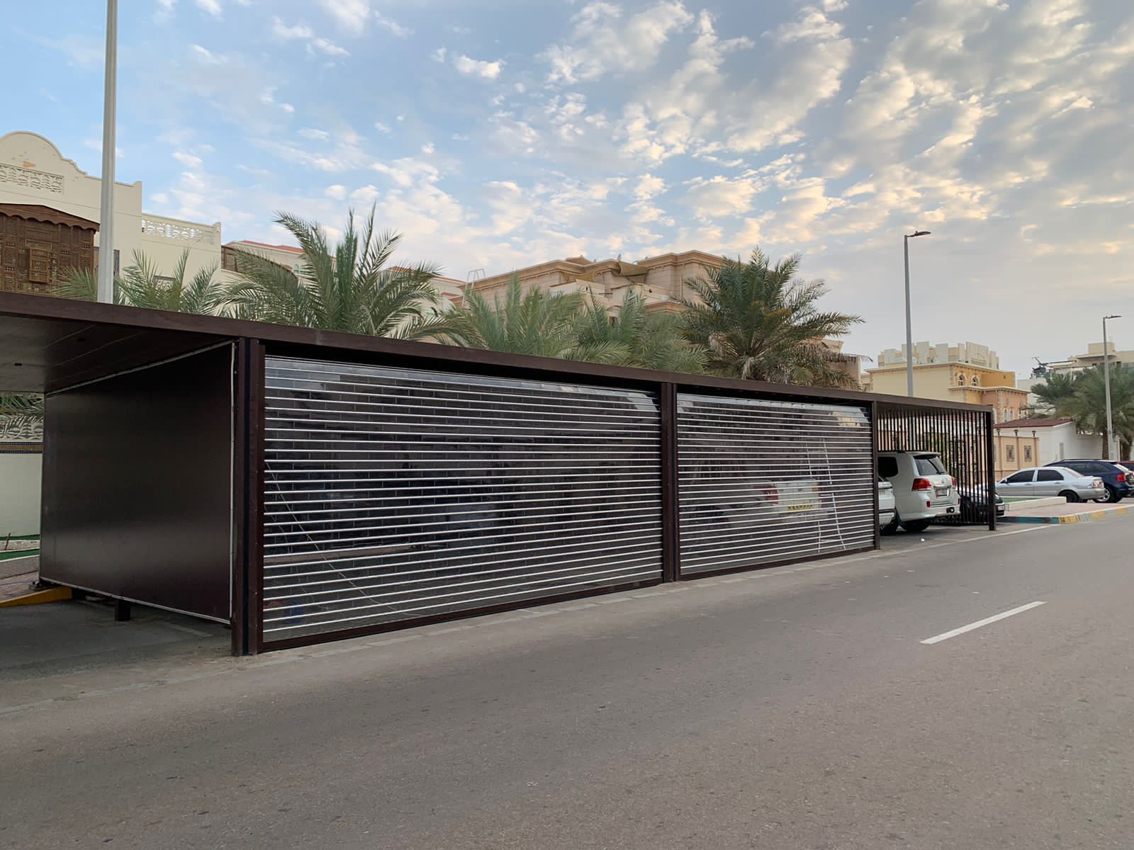 Automatic Polycarbonate Shutter - شتر بولي كربونيت أوتوماتيكي - BAB ALSARAY AUTOMATIC GATES & BARRIERS TRADING LLC